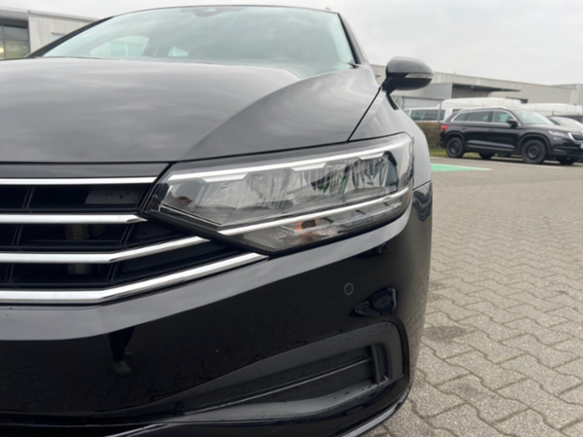 Volkswagen Passat Variant Basis-Modell
