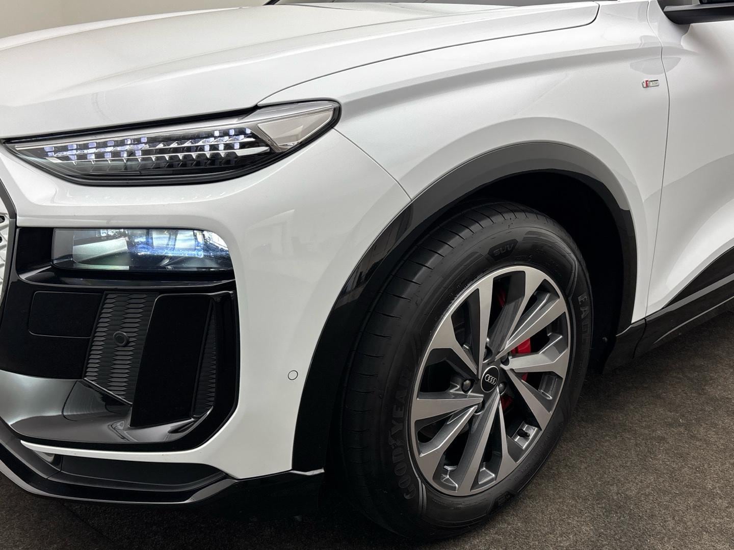 Bild über Audi Q6 Sportback e-tron e-tron quattro - für weitere Informationen kontaktieren Sie den Audi Partner