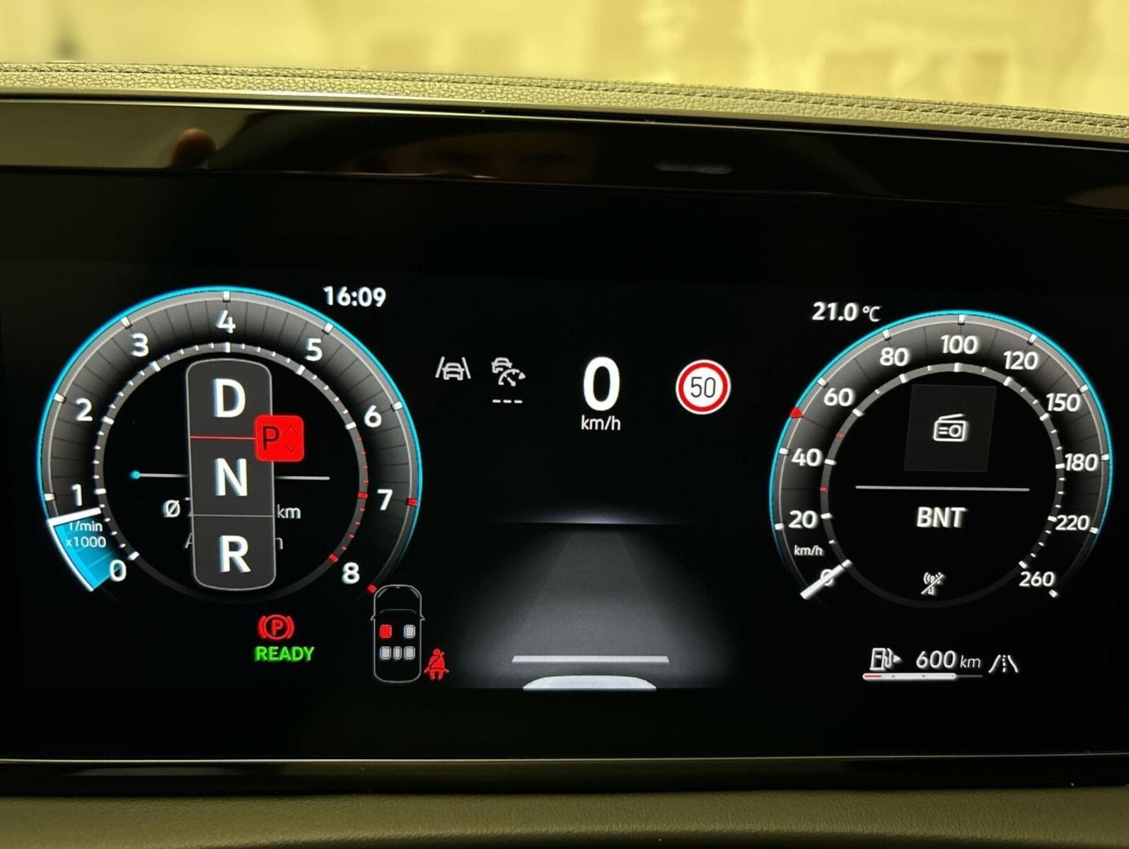 Volkswagen Tiguan – Bild 8