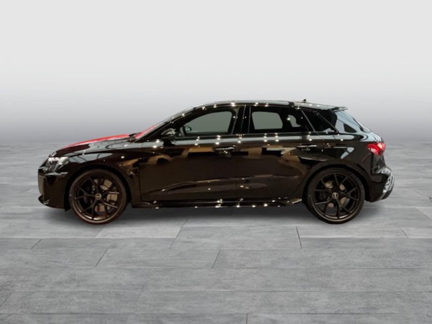 Bild über Audi RS 3 Sportback TFSI quattro 294 kW S tronic - für weitere Informationen kontaktieren Sie den Audi Partner