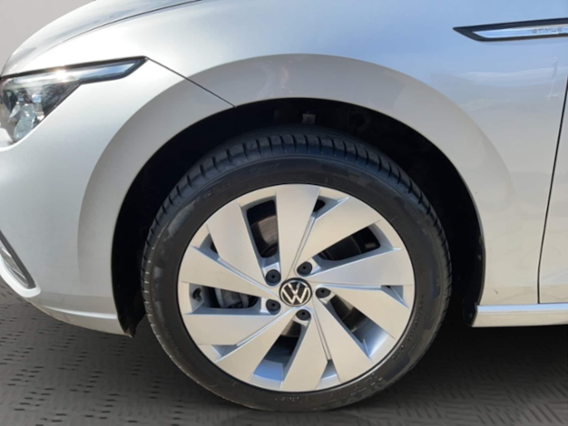Volkswagen Golf Variant Style
