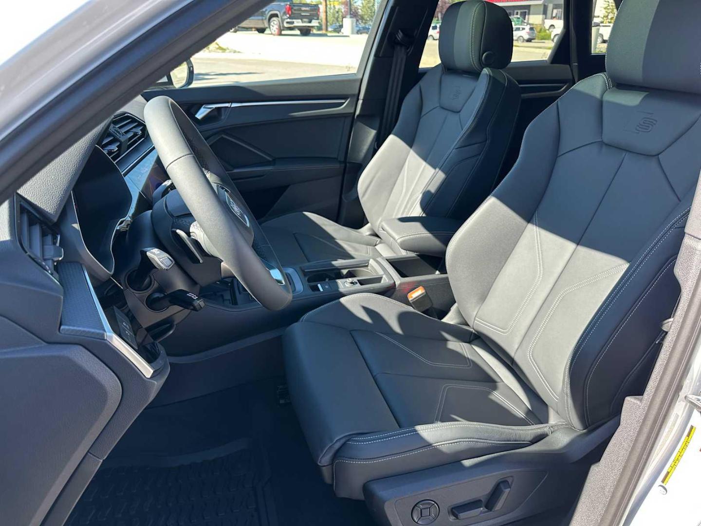 2025 Audi Q3 S Line Premium - Photo 21