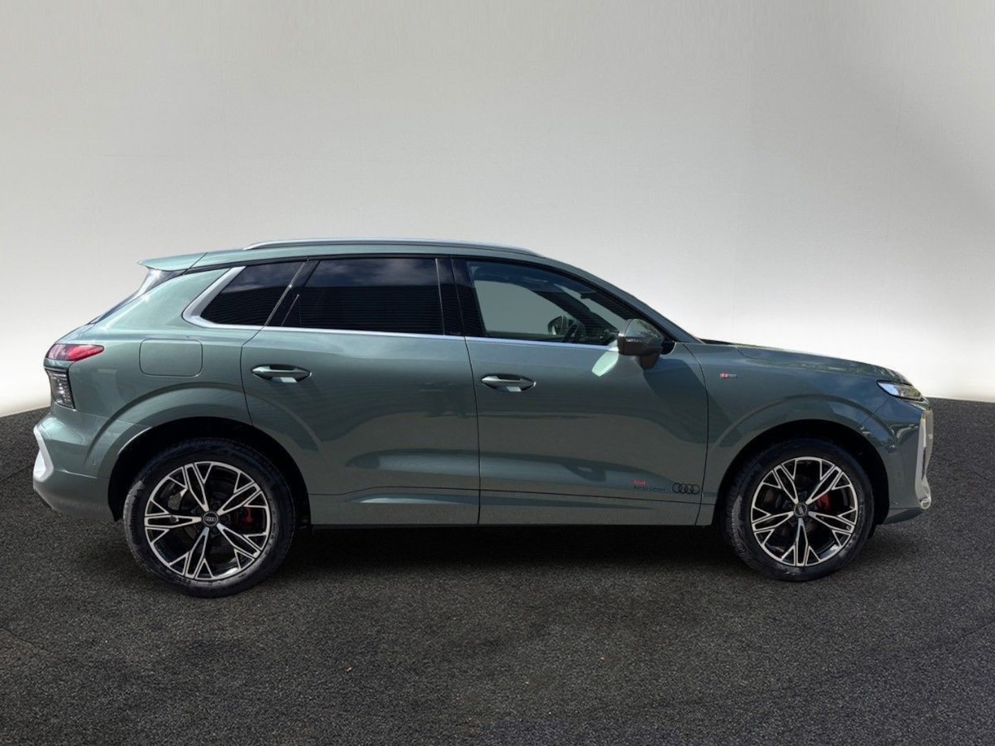 Bild über Audi Q3 SUV TFSI 110 kW S tronic - für weitere Informationen kontaktieren Sie den Audi Partner