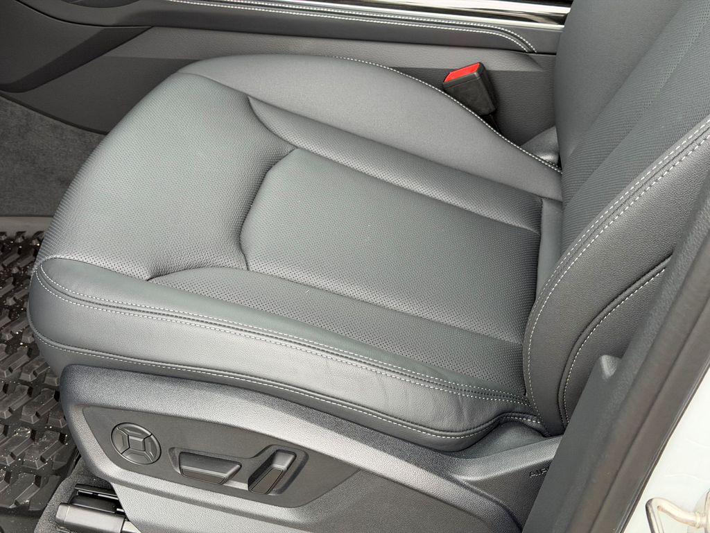 2026 Audi Q7 Premium Plus - Photo 16