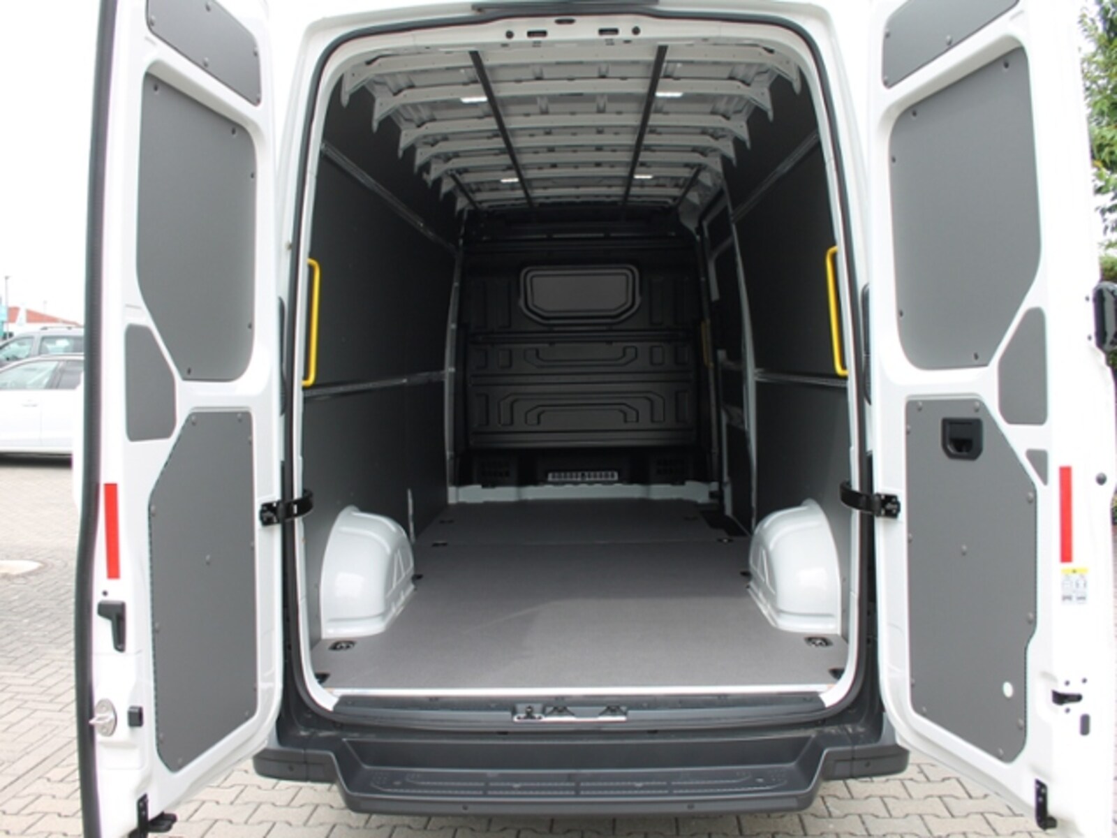 Volkswagen Crafter Kasten langer Radstand – Bild 6