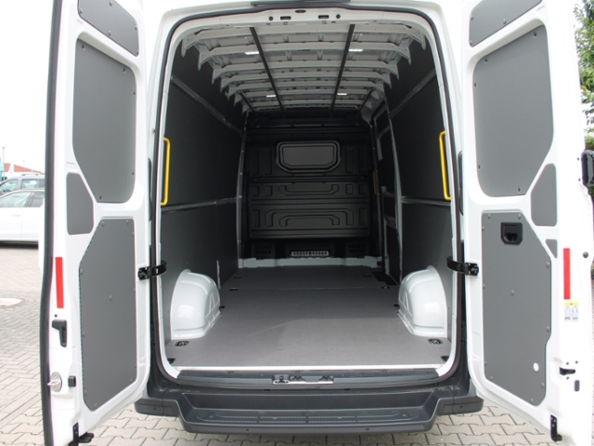 Volkswagen Crafter Kasten langer Radstand