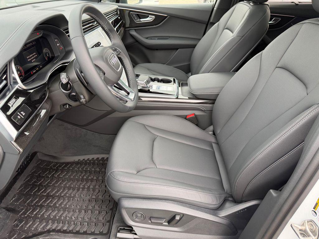 2026 Audi Q7 Premium Plus - Photo 17