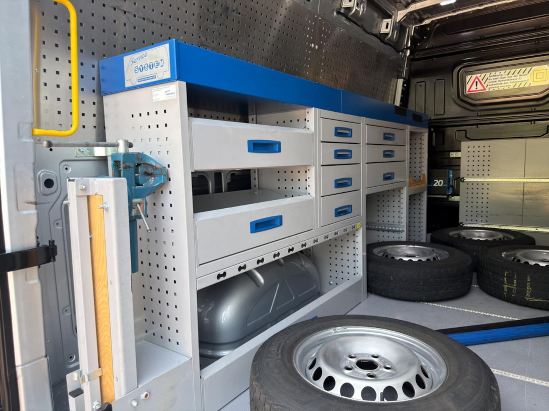 Volkswagen Crafter Kasten mittlerer Radstand