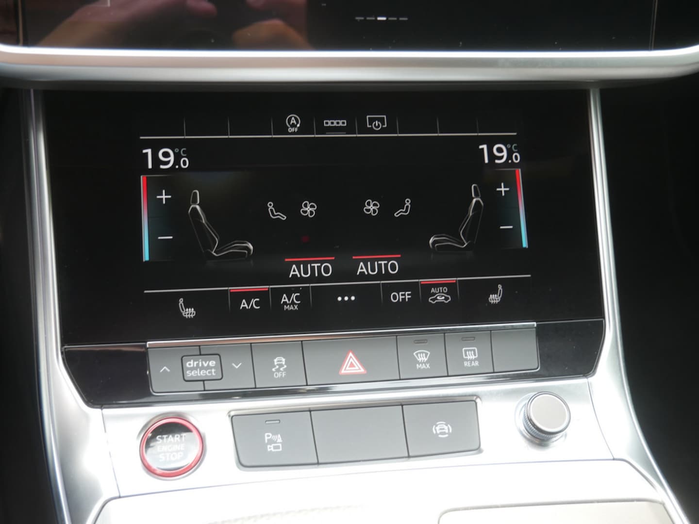 Bild über Audi S6 Avant TDI quattro tiptronic - für weitere Informationen kontaktieren Sie den Audi Partner