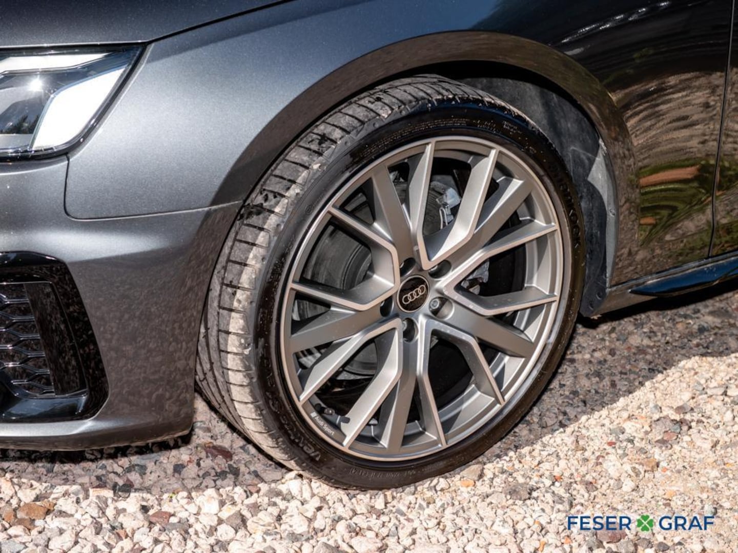 Bild über Audi A4 Avant S line 35 TFSI S tronic - für weitere Informationen kontaktieren Sie den Audi Partner
