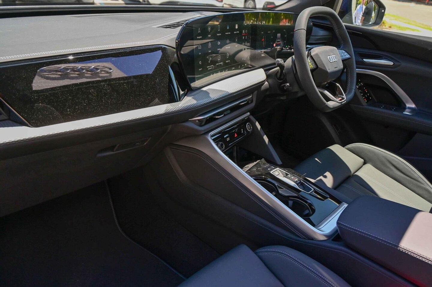 Image about Audi Q5 SUV TDI quattro 150 kW sport