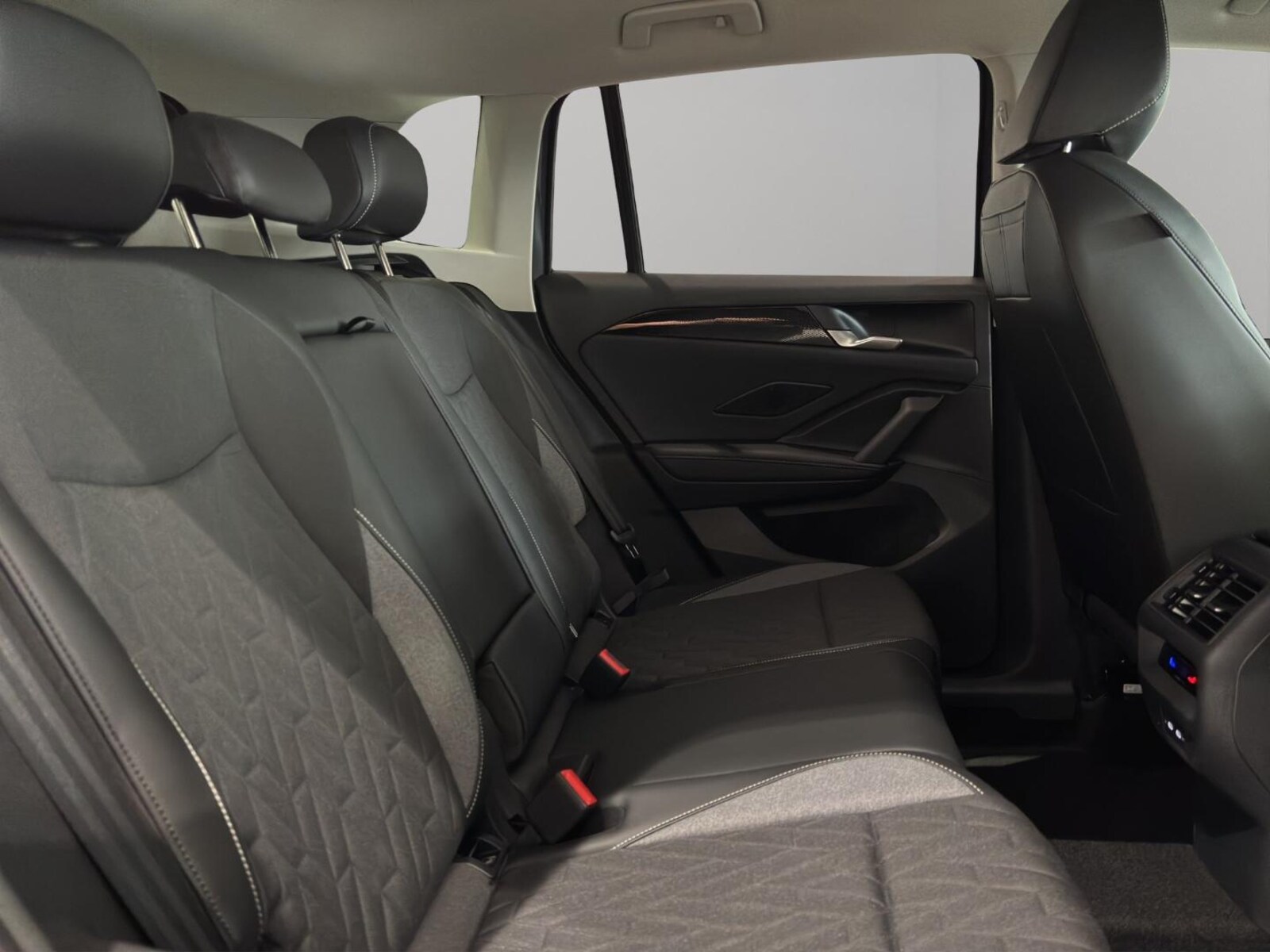 Volkswagen Tiguan – Bild 7