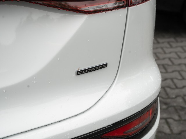 Image about Audi Q6 SUV e-tron e-tron quattro