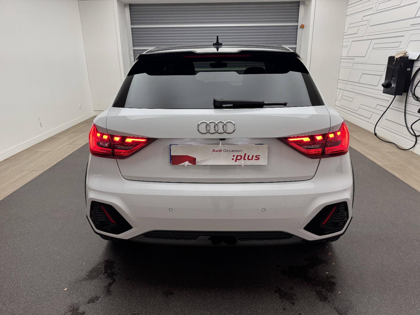 Image about Audi A1 allstreet Design Luxe 30 TFSI 81 kW (110 ch) S tronic