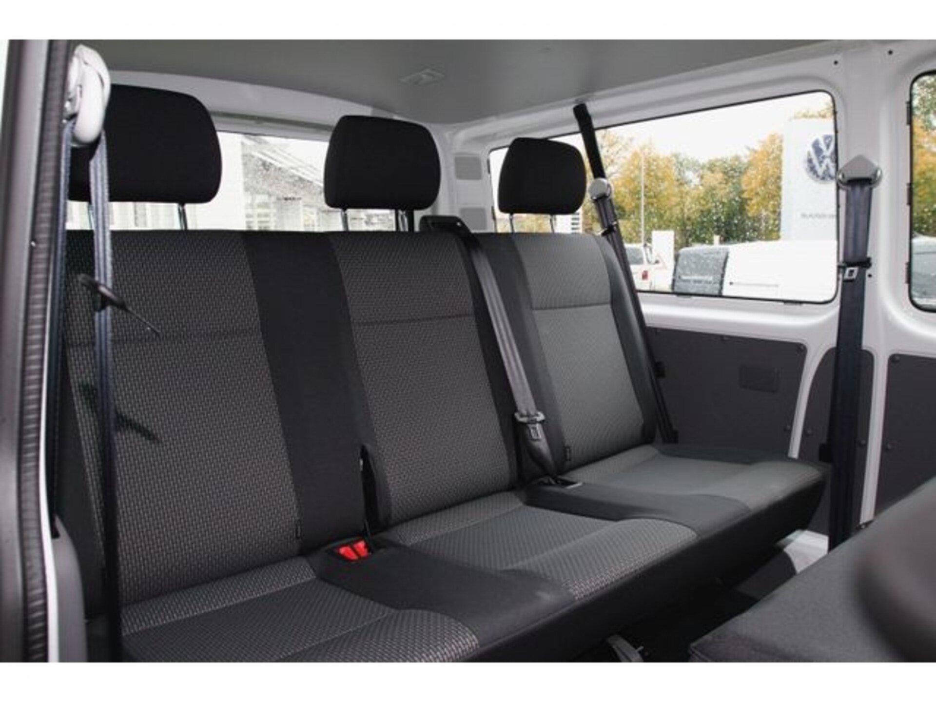 Volkswagen T6.1 Transporter Kombi langer Radstand
