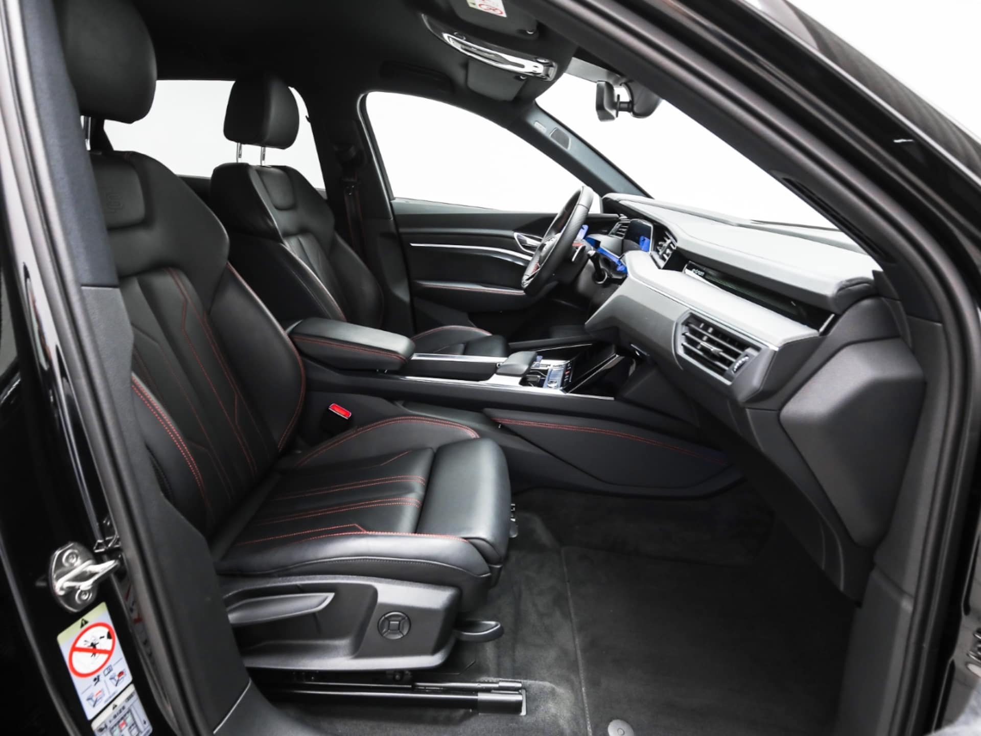 Audi Q8 e-tron S line