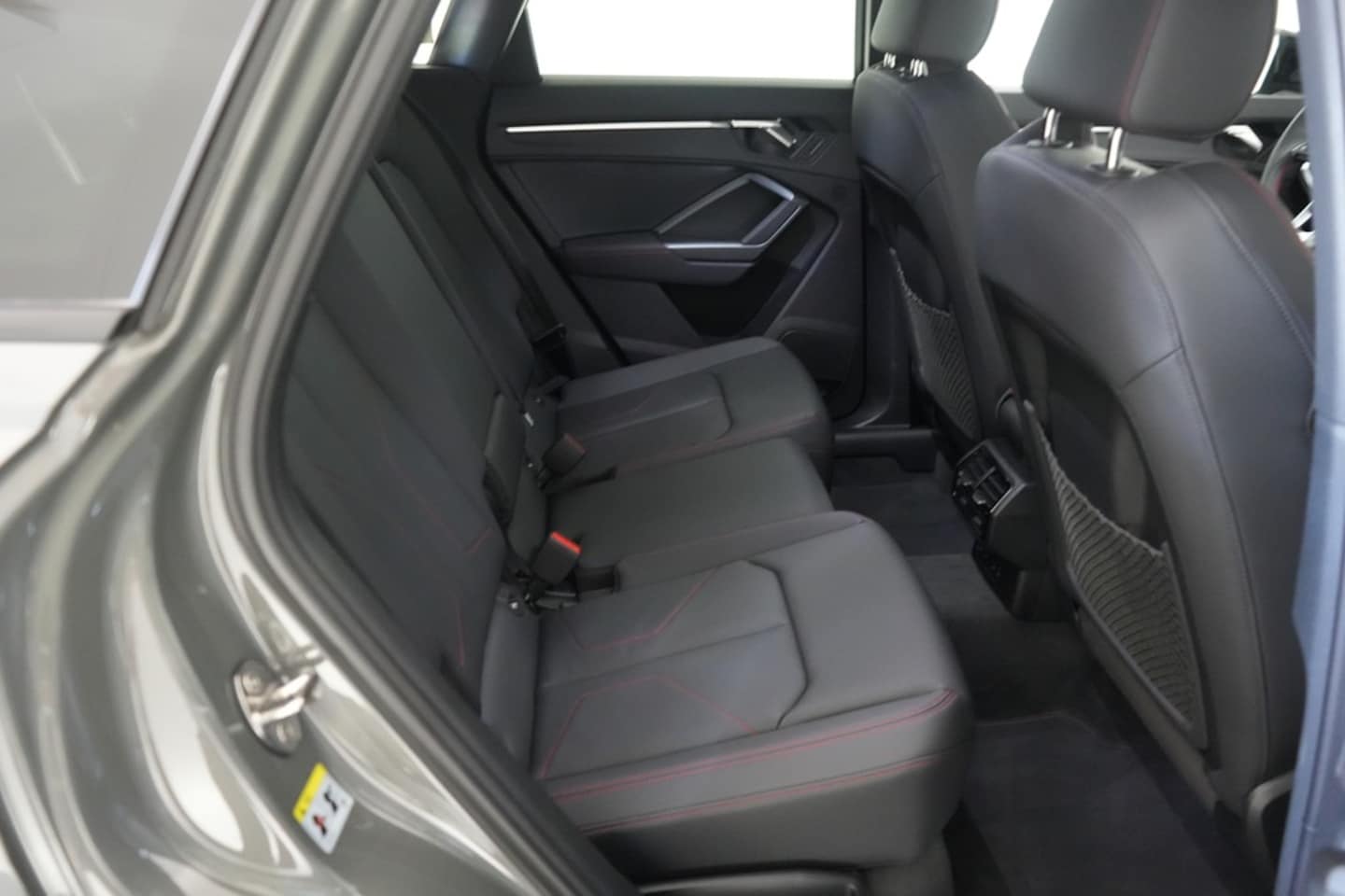 Bild über Audi Q3 TDI quattro 142 kW S tronic - für weitere Informationen kontaktieren Sie den Audi Partner