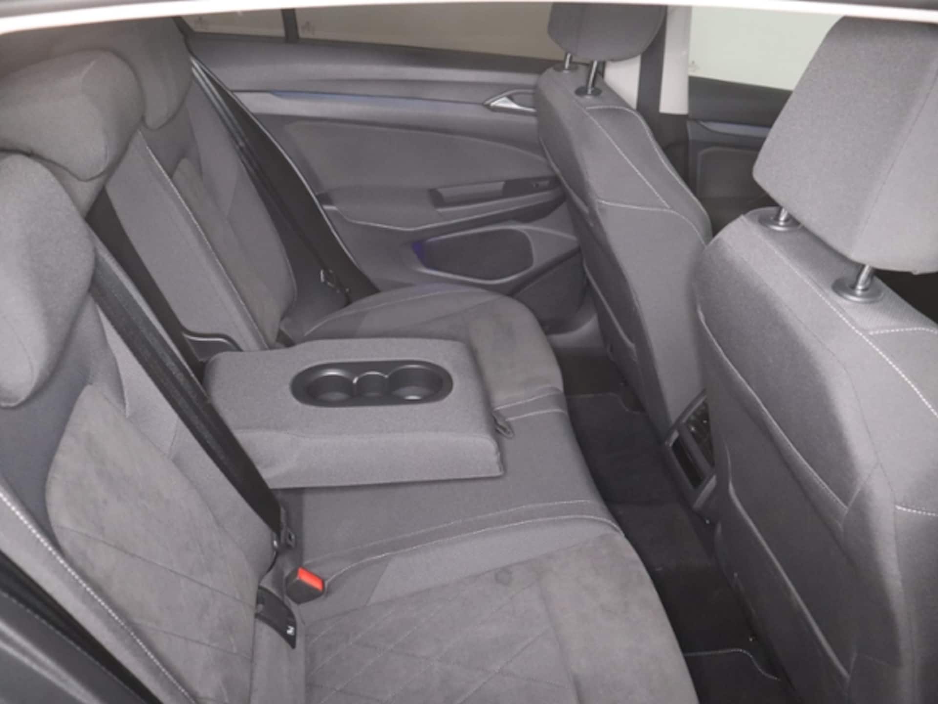 Volkswagen Golf Style