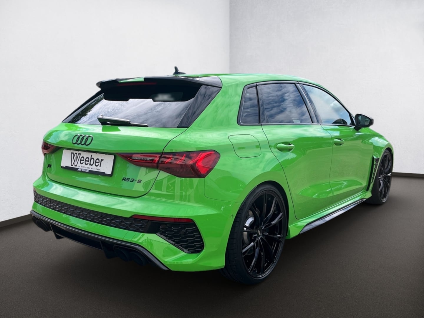 Bild über Audi RS 3 Sportback TFSI quattro S tronic - für weitere Informationen kontaktieren Sie den Audi Partner