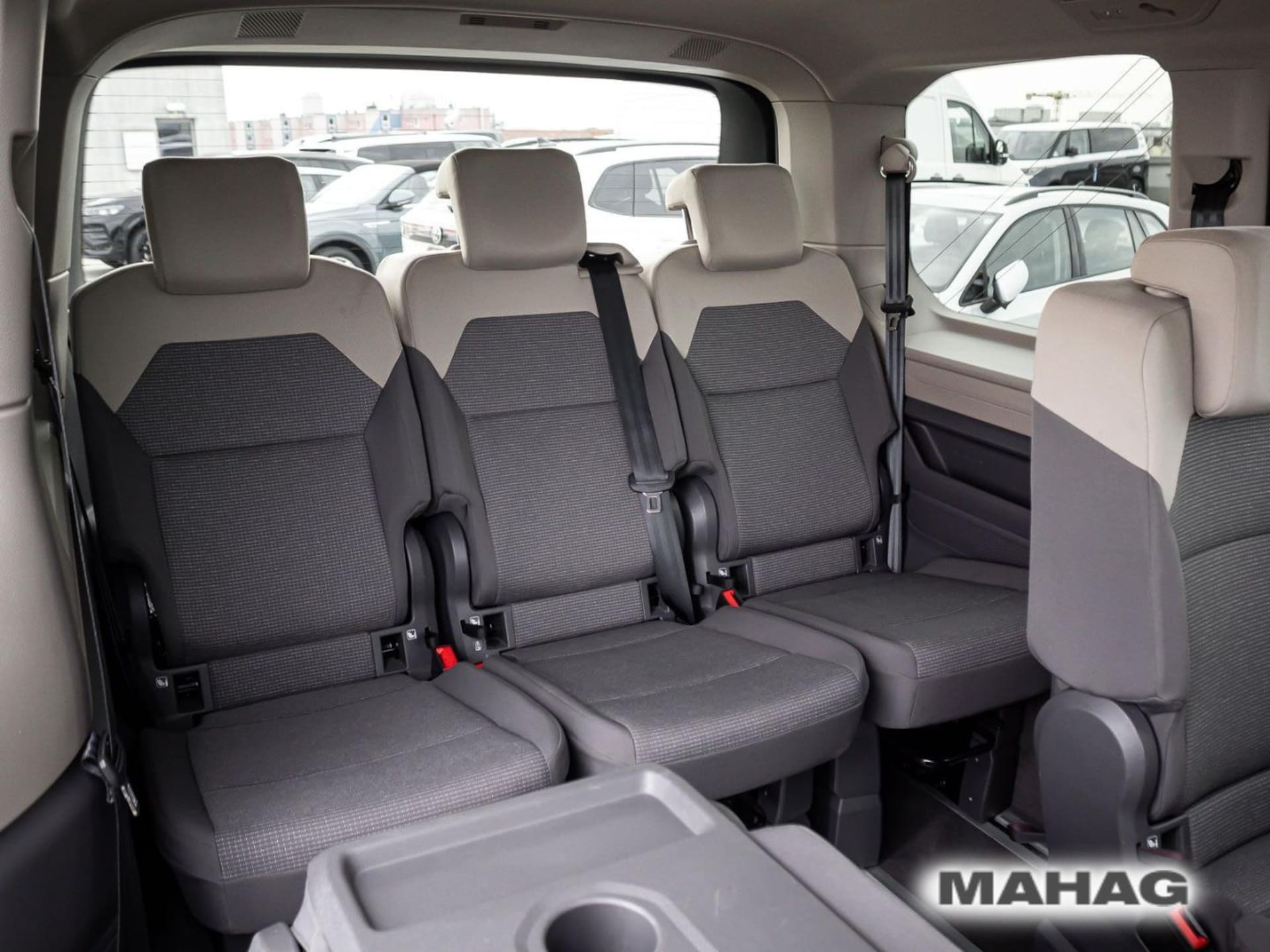 Volkswagen Multivan Basis-Modell