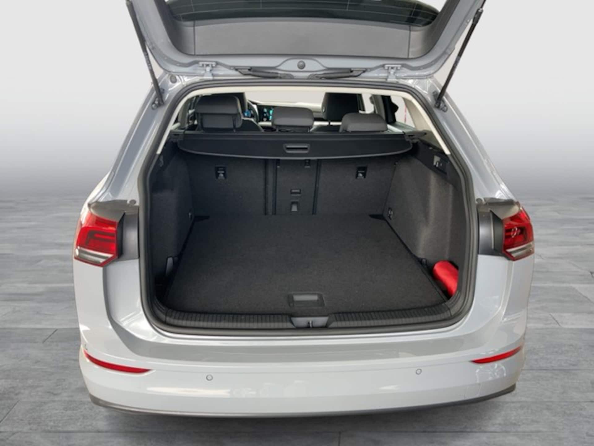 Volkswagen Golf Variant Life