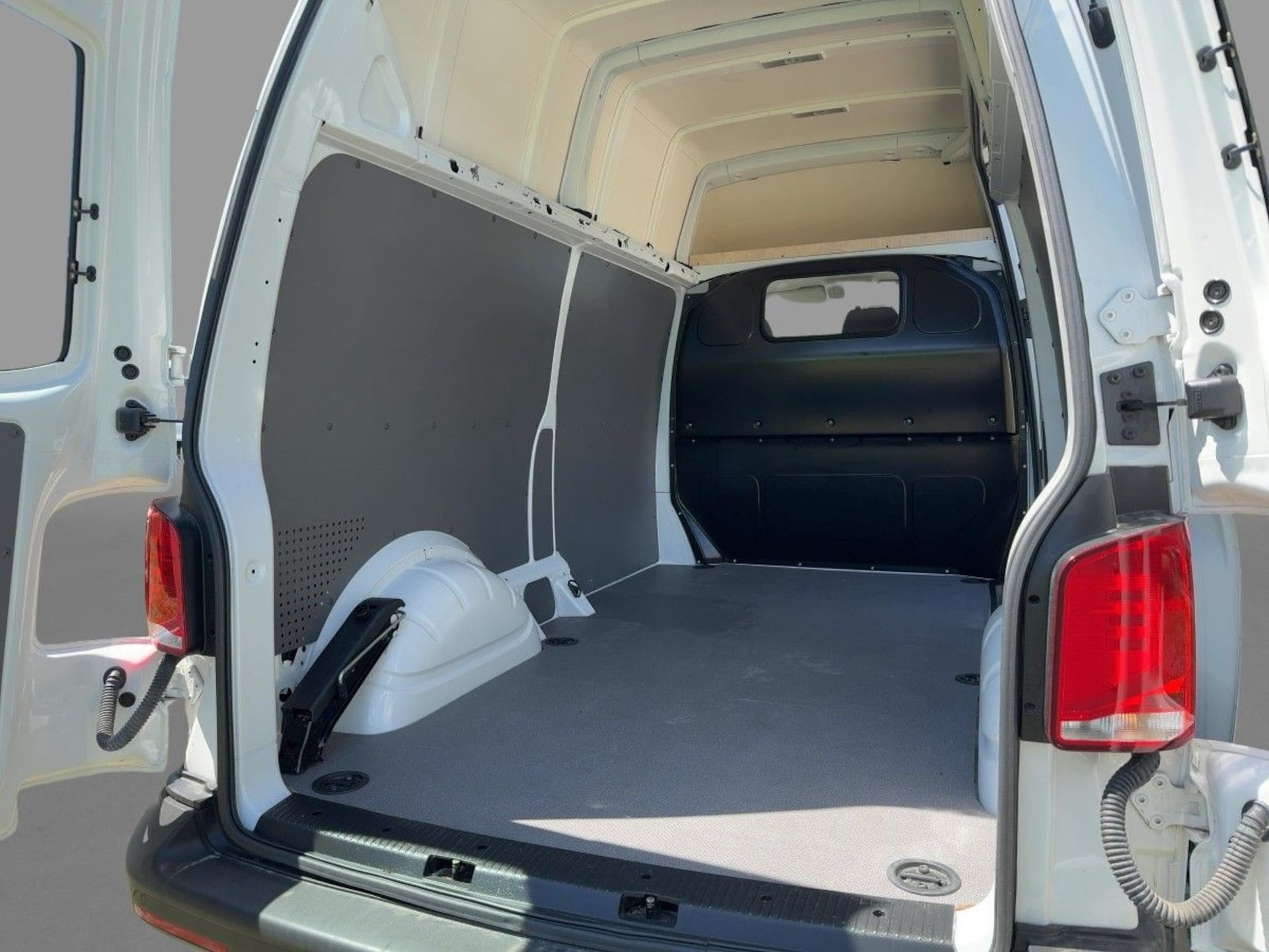 Volkswagen T6.1 Transporter Kasten langer Radstand