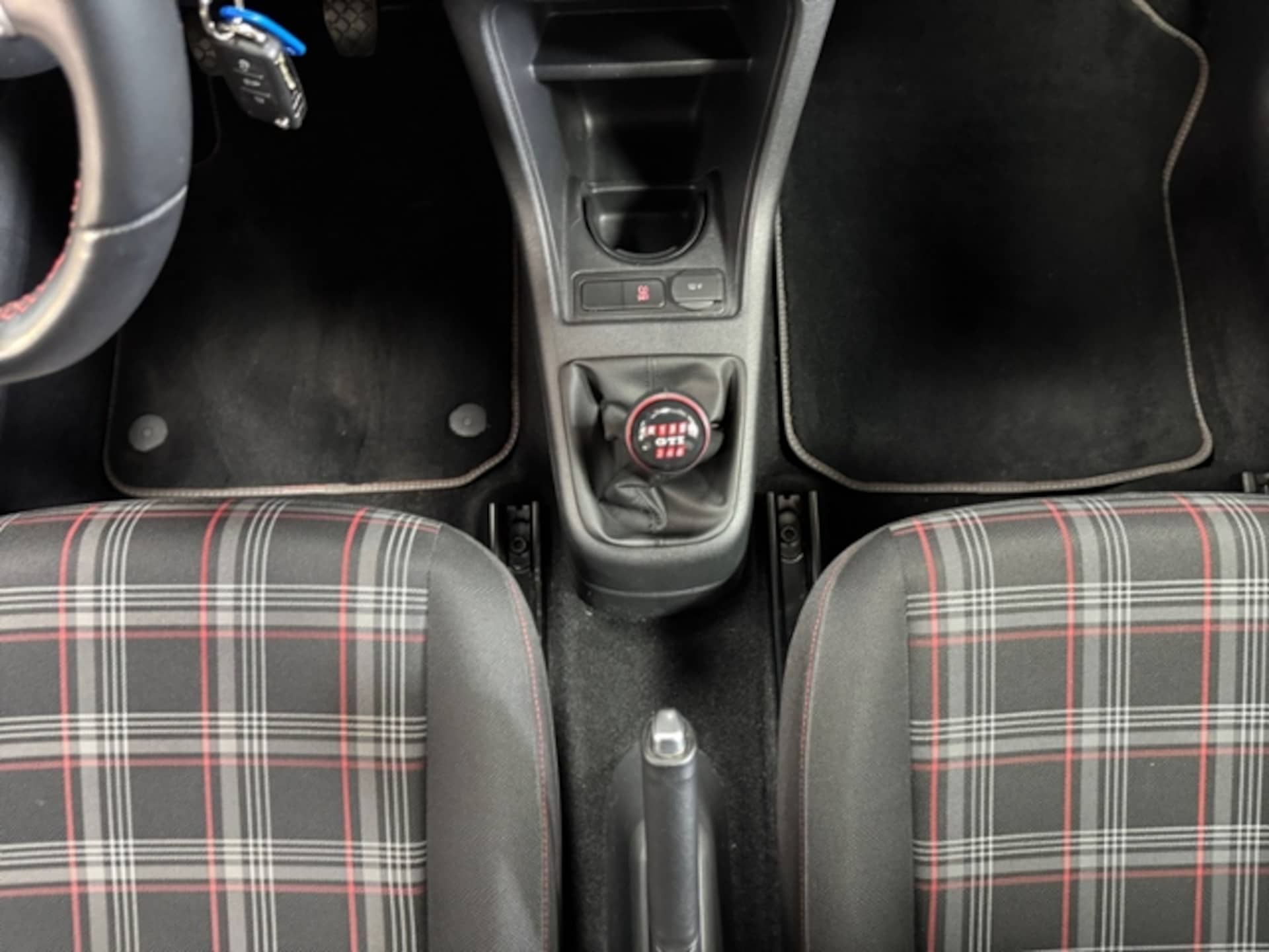 Volkswagen up! GTI