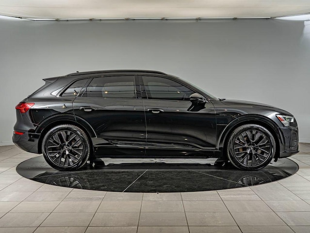2024 Audi Q8 e-tron