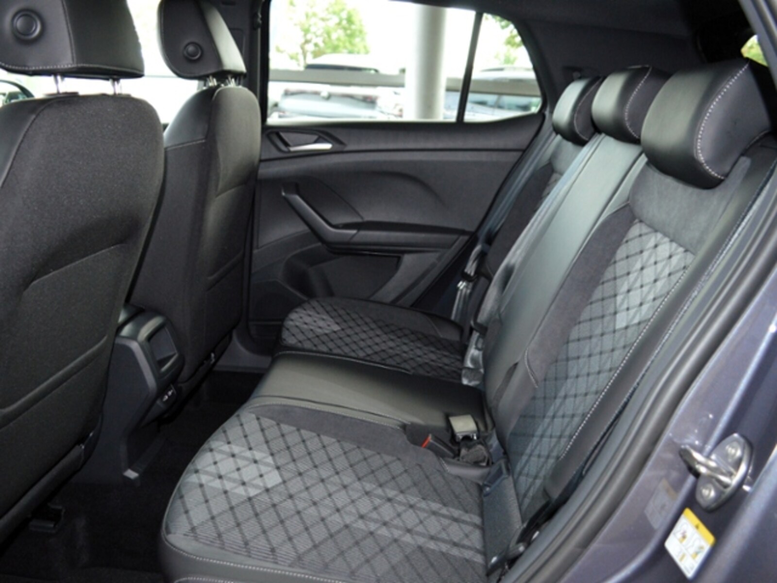Volkswagen T-Cross – Bild 12