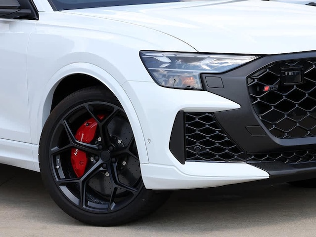 2026 Audi RS Q8 SUV performance