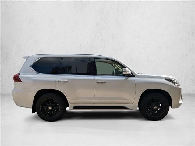 2016 Lexus LX 570
