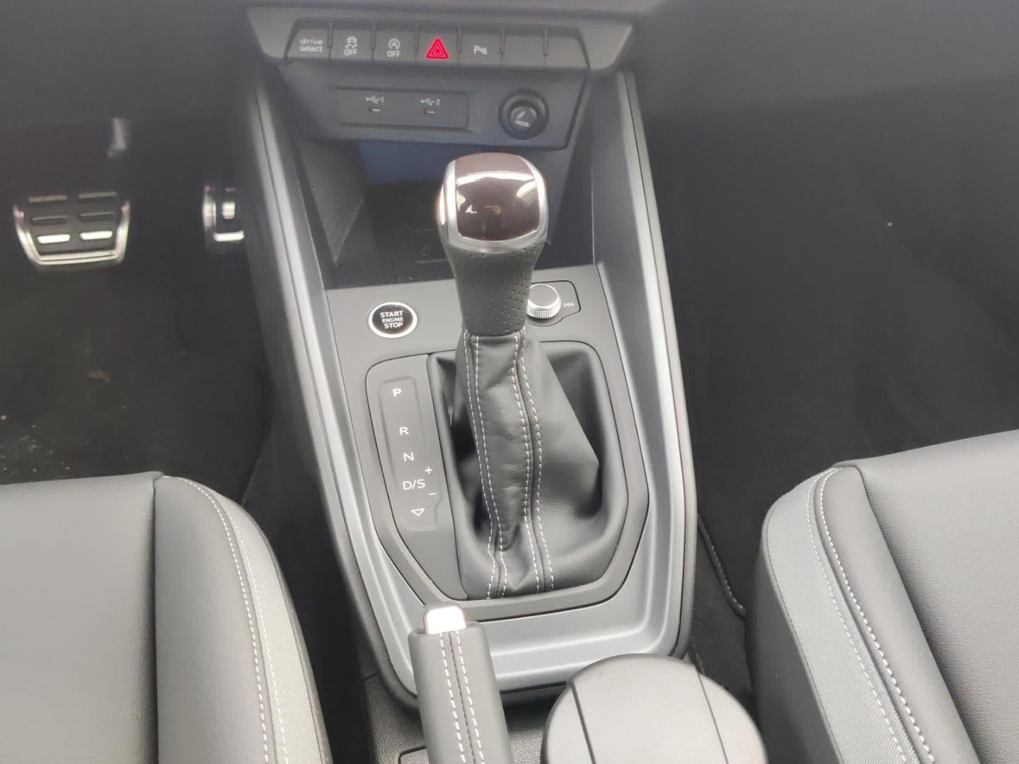 Bild über Audi A1 Sportback S line 35 TFSI S tronic - für weitere Informationen kontaktieren Sie den Audi Partner