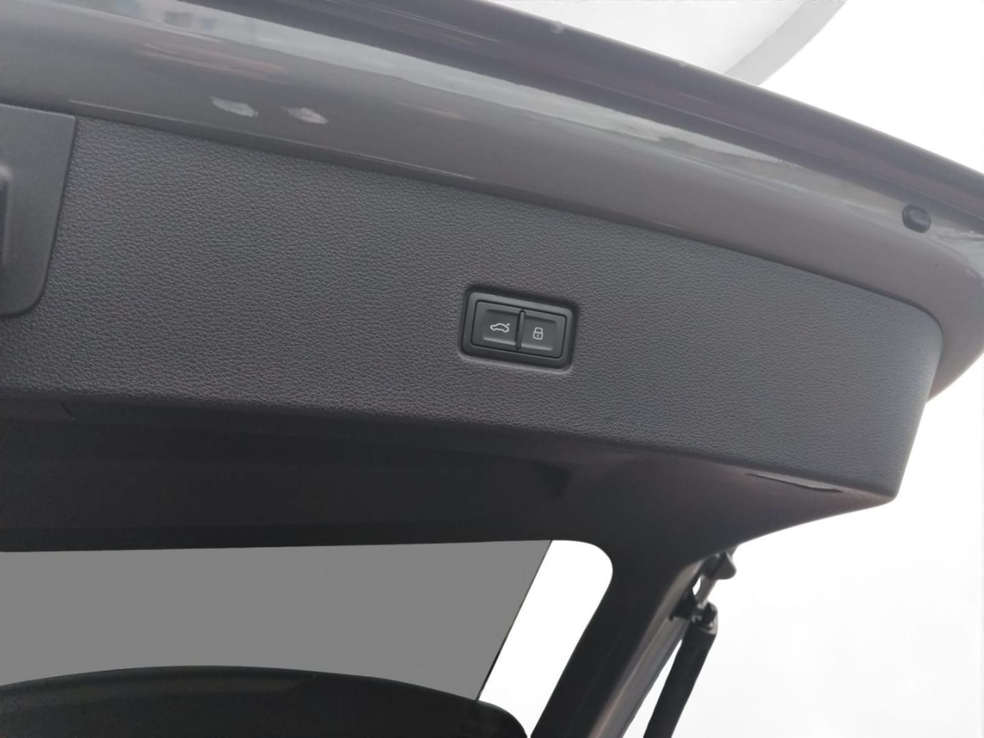 Audi SQ8 SUV