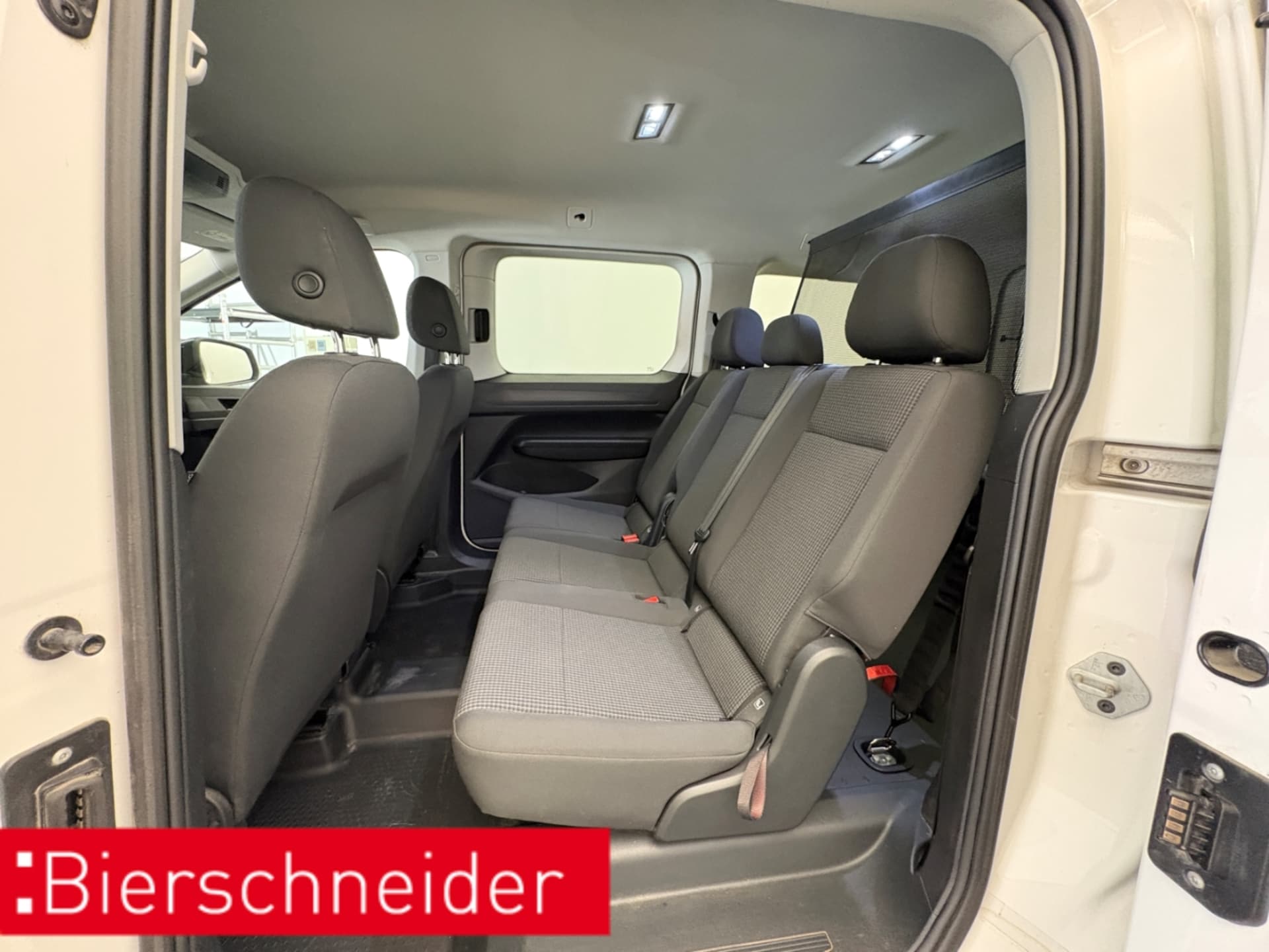 Volkswagen Caddy Maxi Basis-Modell