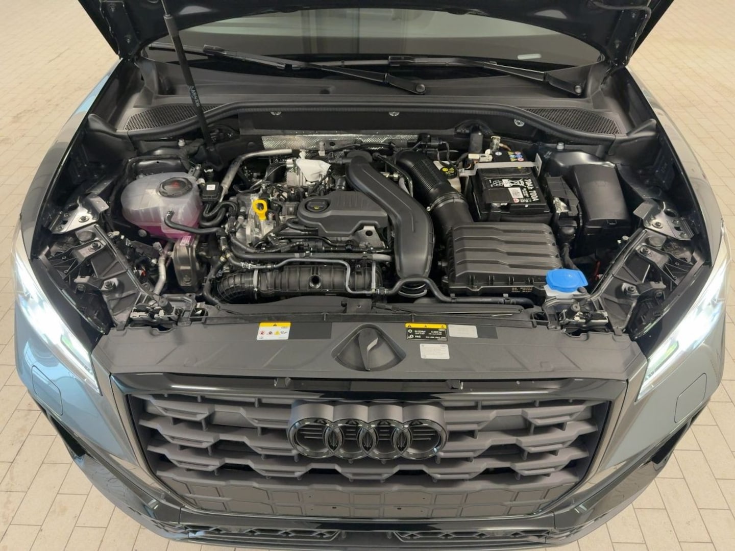 Bild über Audi Q2 S line 35 TFSI S tronic - für weitere Informationen kontaktieren Sie den Audi Partner