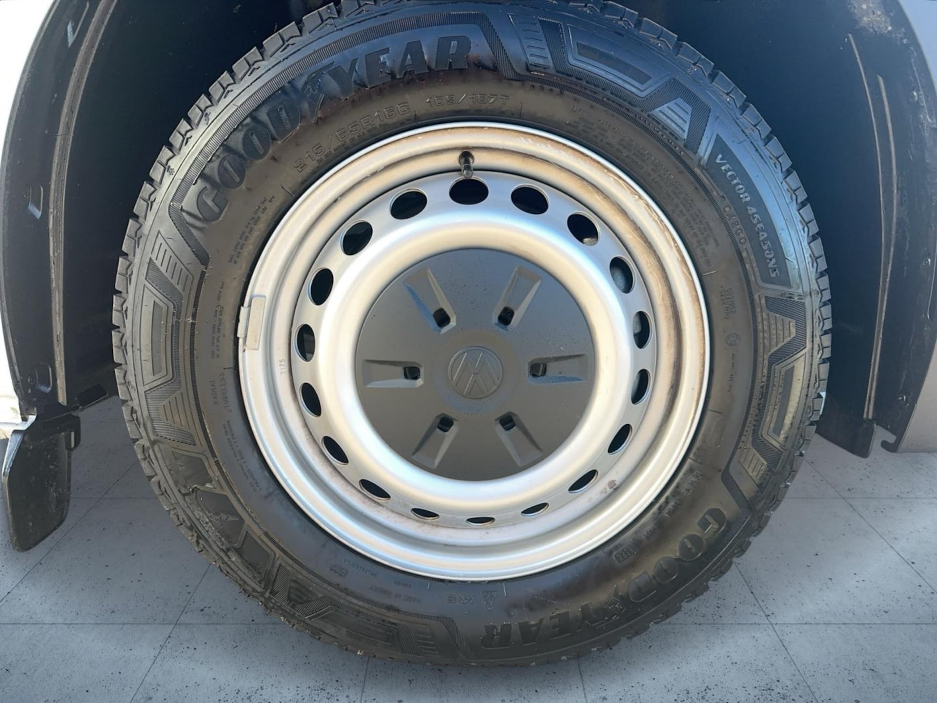 Volkswagen Transporter Kasten kurzer Radstand