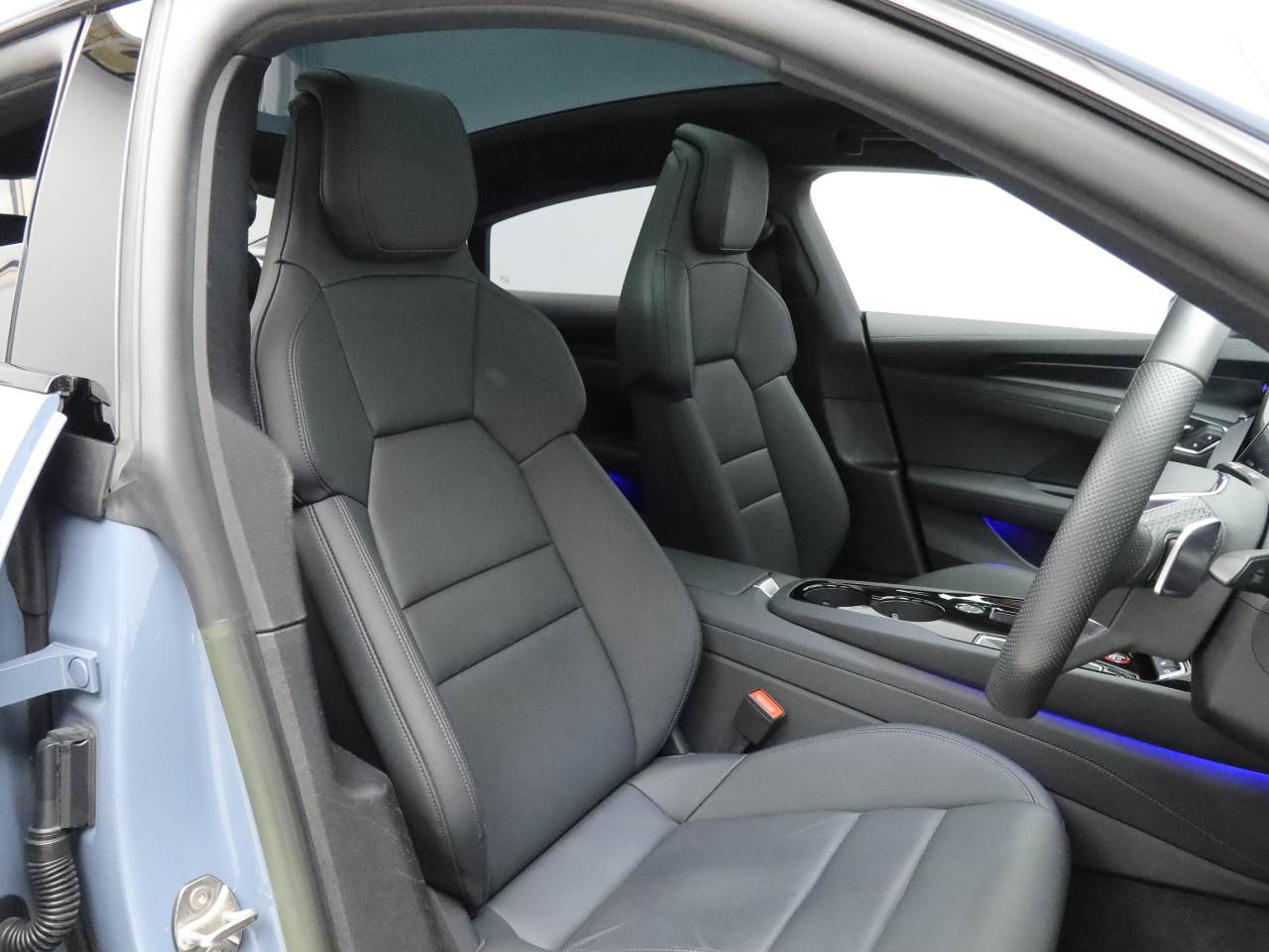 Audi e-tron GT e-tron GT quattro 350,00 kW for more details contact your dealer