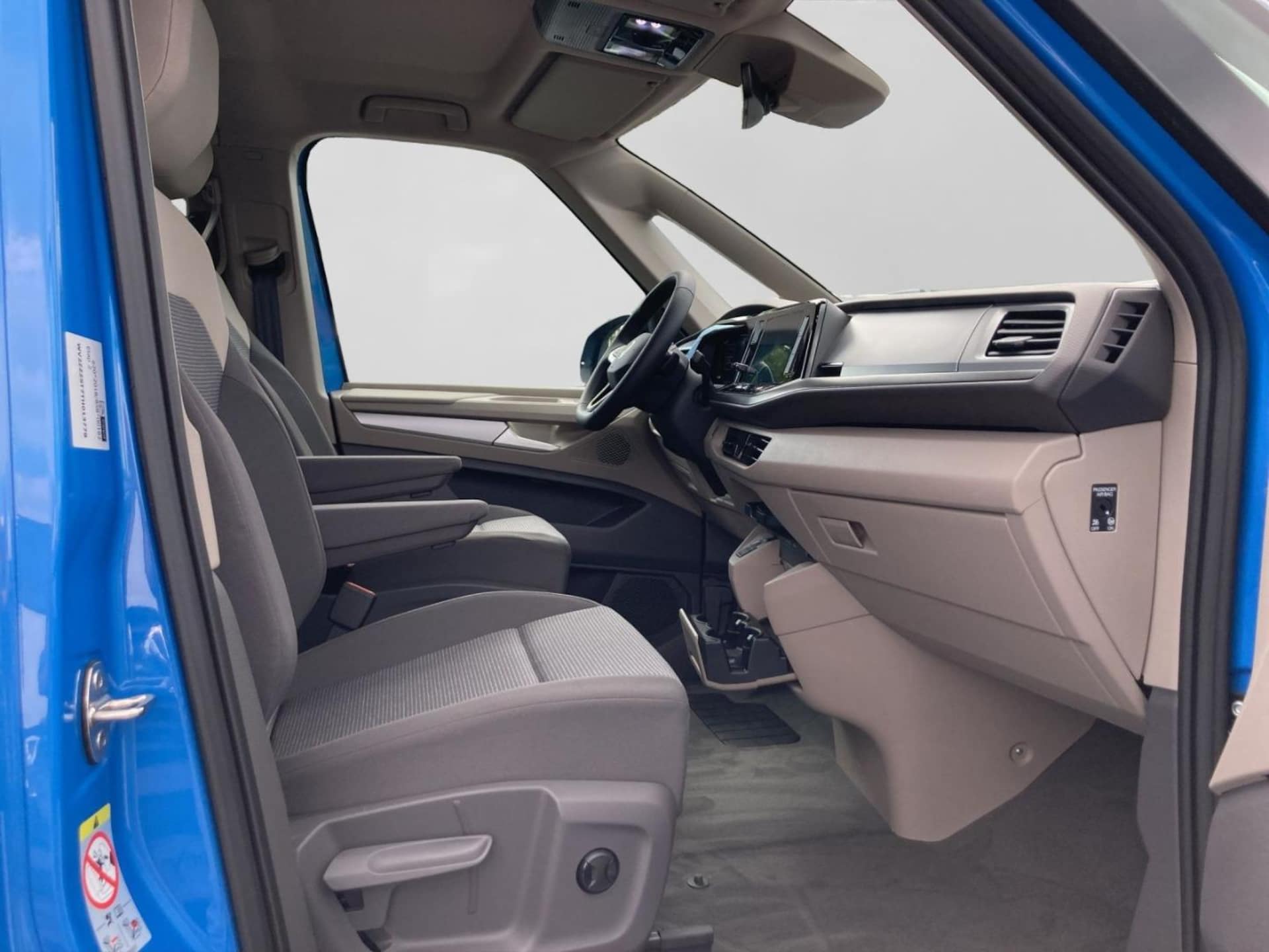 Volkswagen Multivan Langversion Basis-Modell