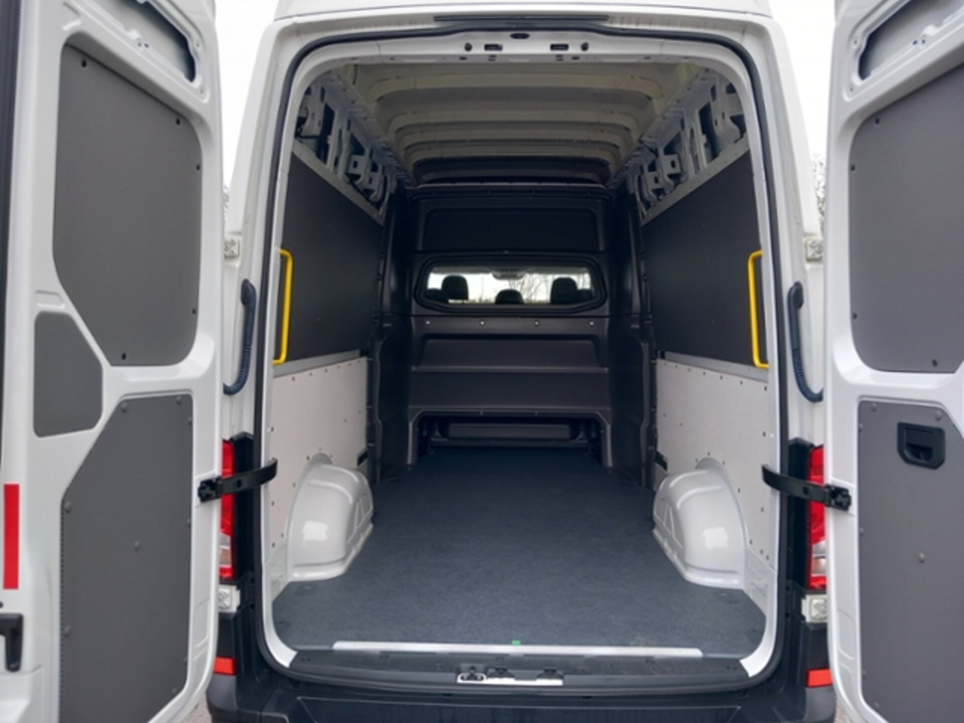 Volkswagen Crafter Kasten langer Radstand