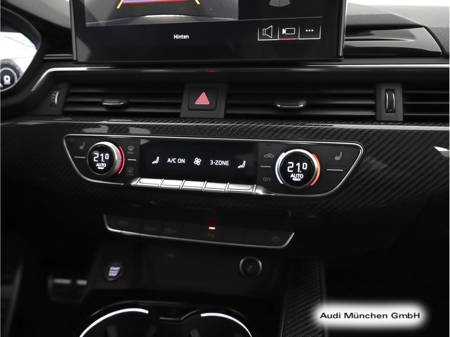 Bild über Audi RS 4 Avant TFSI quattro tiptronic - für weitere Informationen kontaktieren Sie den Audi Partner