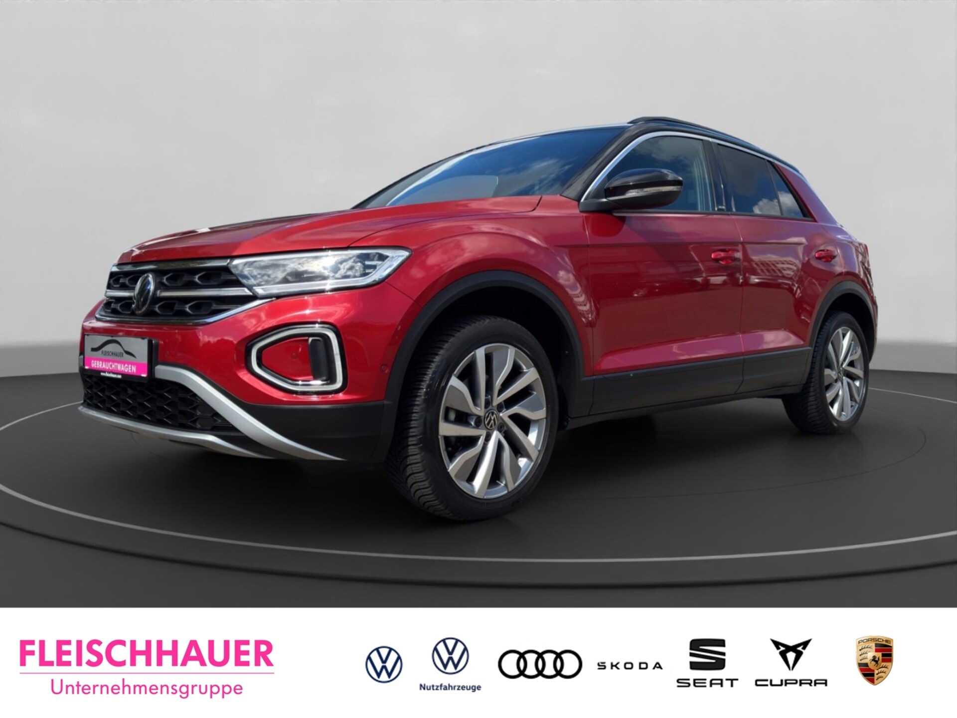 Volkswagen T-Roc — Volkswagen T-Roc Move 1.5 TSI LED+ACC+NAVI+RFK+SHZ+DAB+CARPLAY