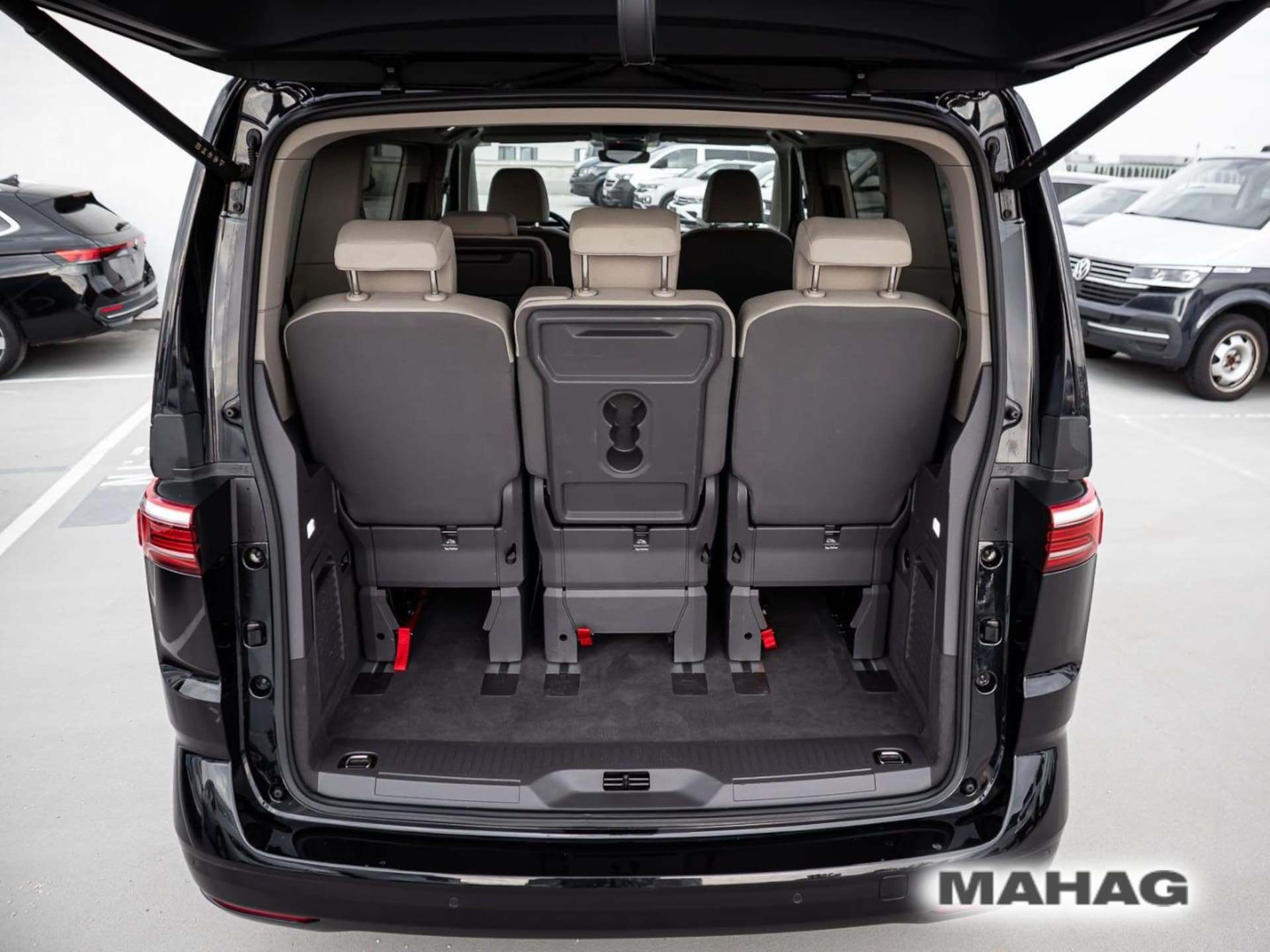 Volkswagen Multivan Basis-Modell