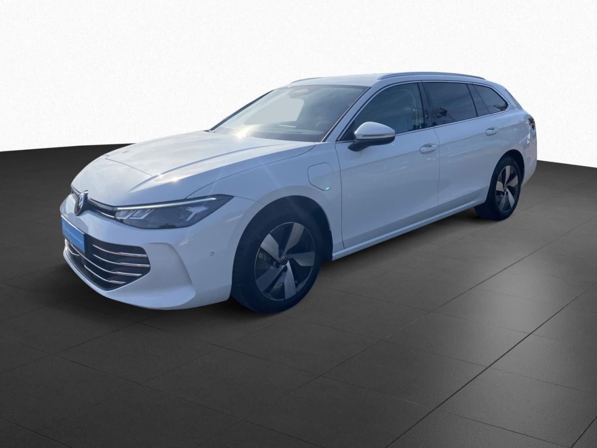 Volkswagen Passat — Volkswagen Passat Passat Variant 1.5 TSI eHybrid Business Navi AHK