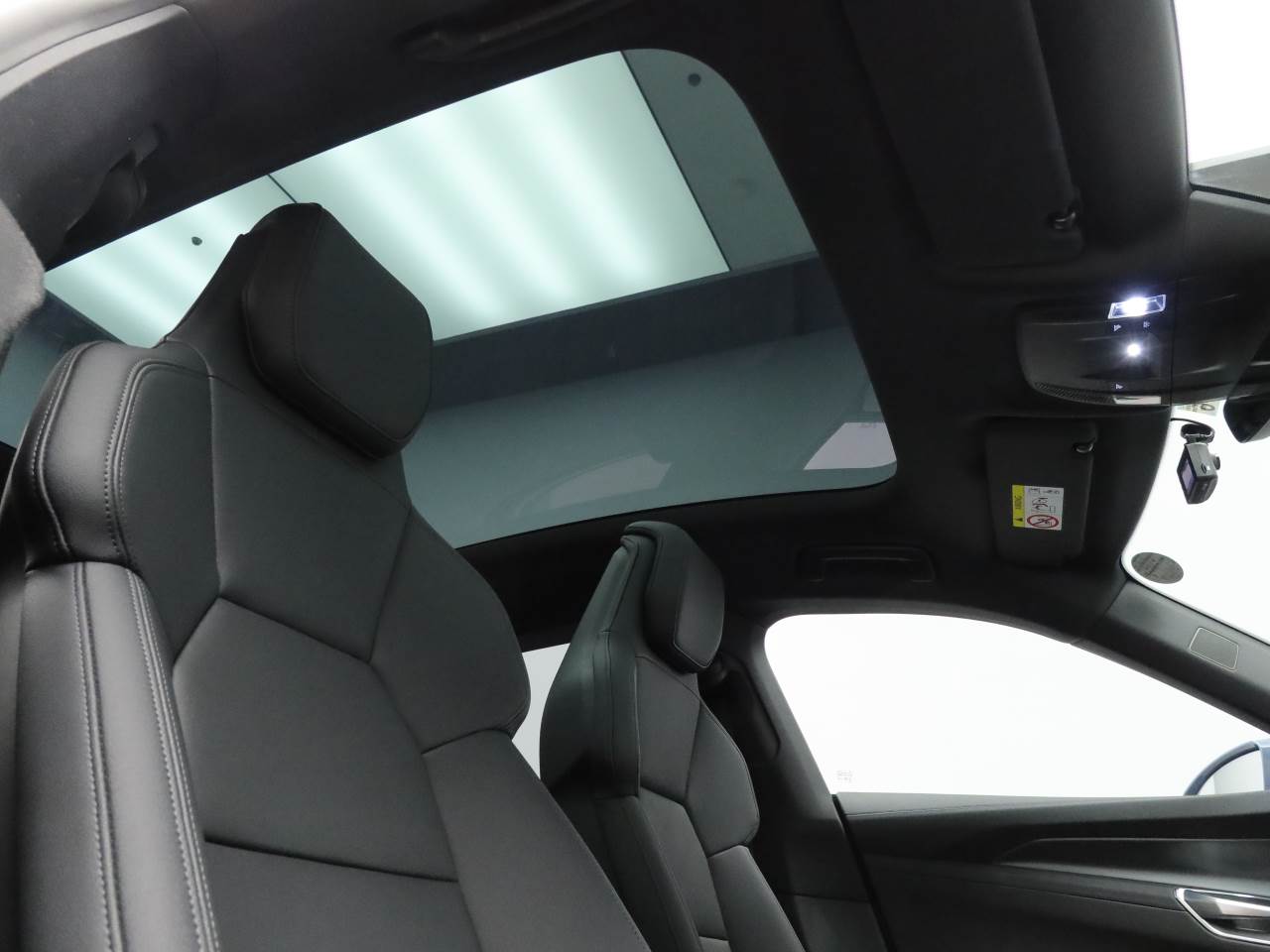 Audi e-tron GT e-tron GT quattro 350,00 kW for more details contact your dealer