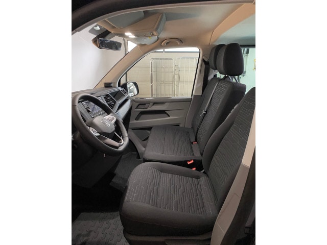 Volkswagen T6.1 Caravelle larger