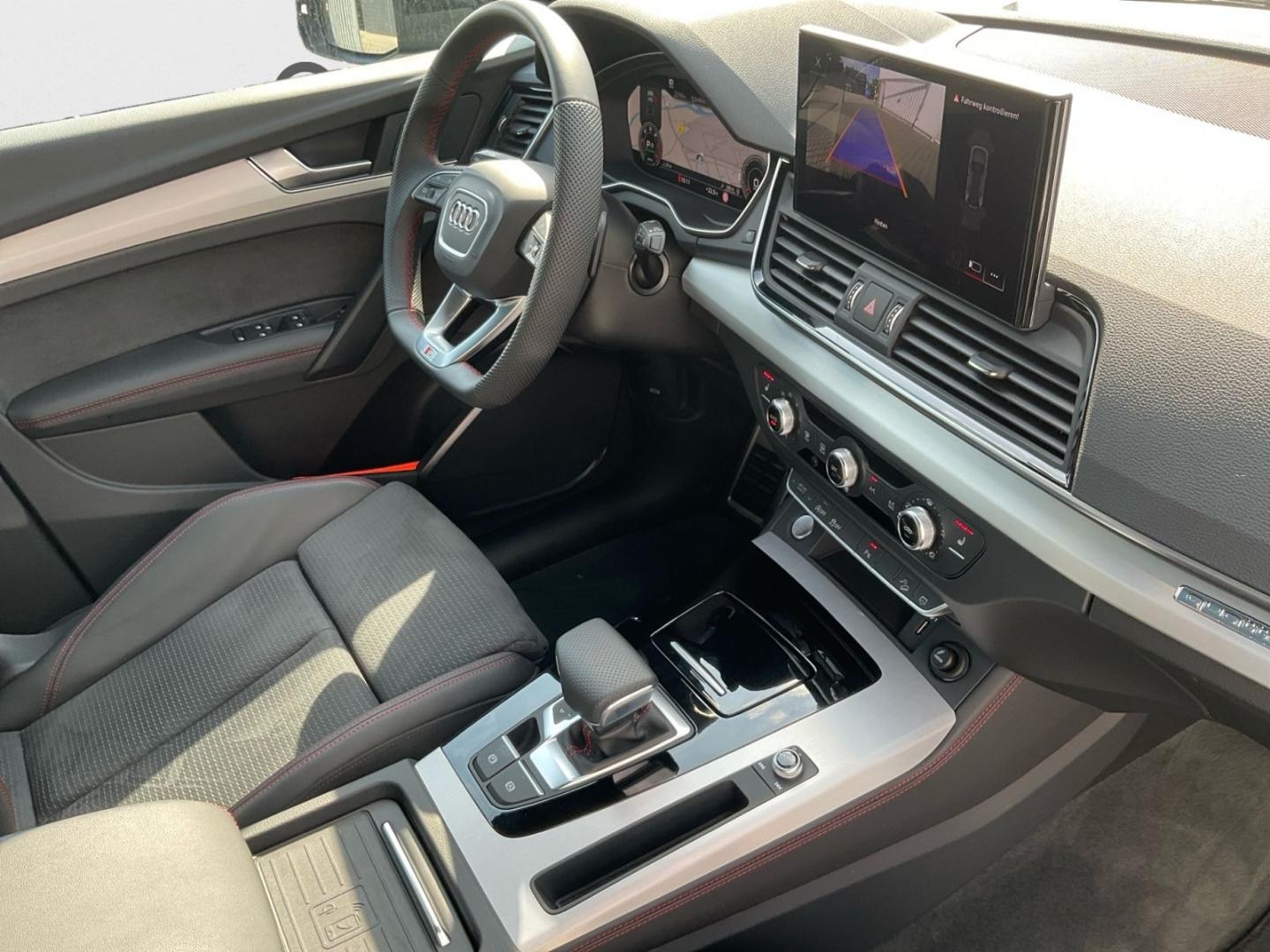 Bild über Audi Q5 40 TDI quattro 150 kW S tronic - für weitere Informationen kontaktieren Sie den Audi Partner