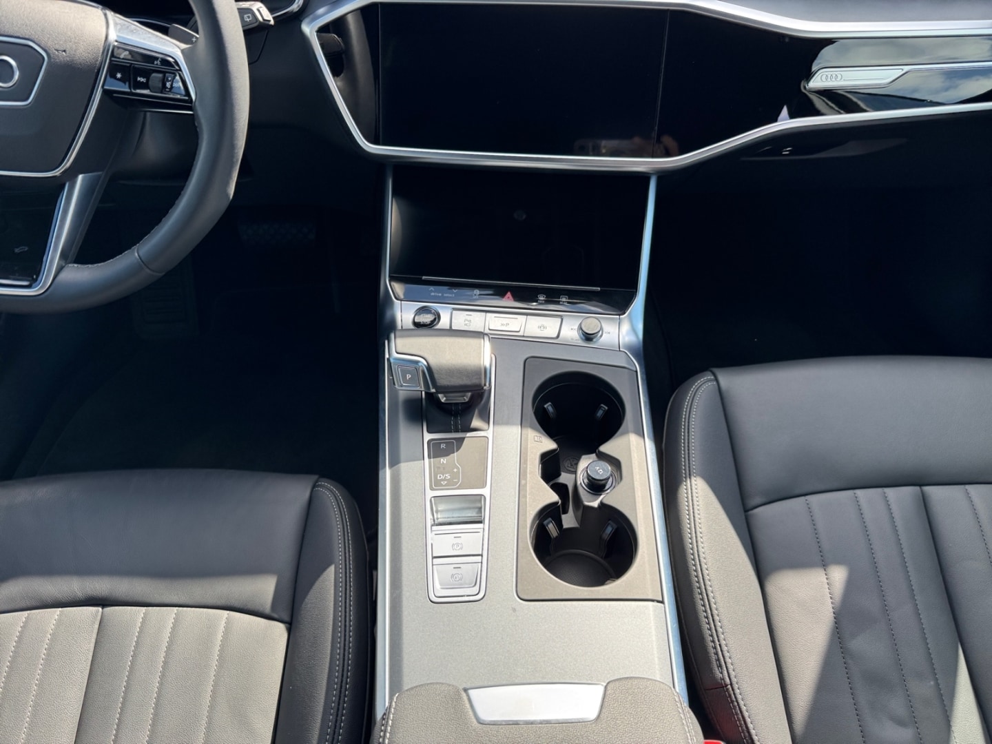 Bild über Audi A6 Avant S line 40 TDI S tronic - für weitere Informationen kontaktieren Sie den Audi Partner