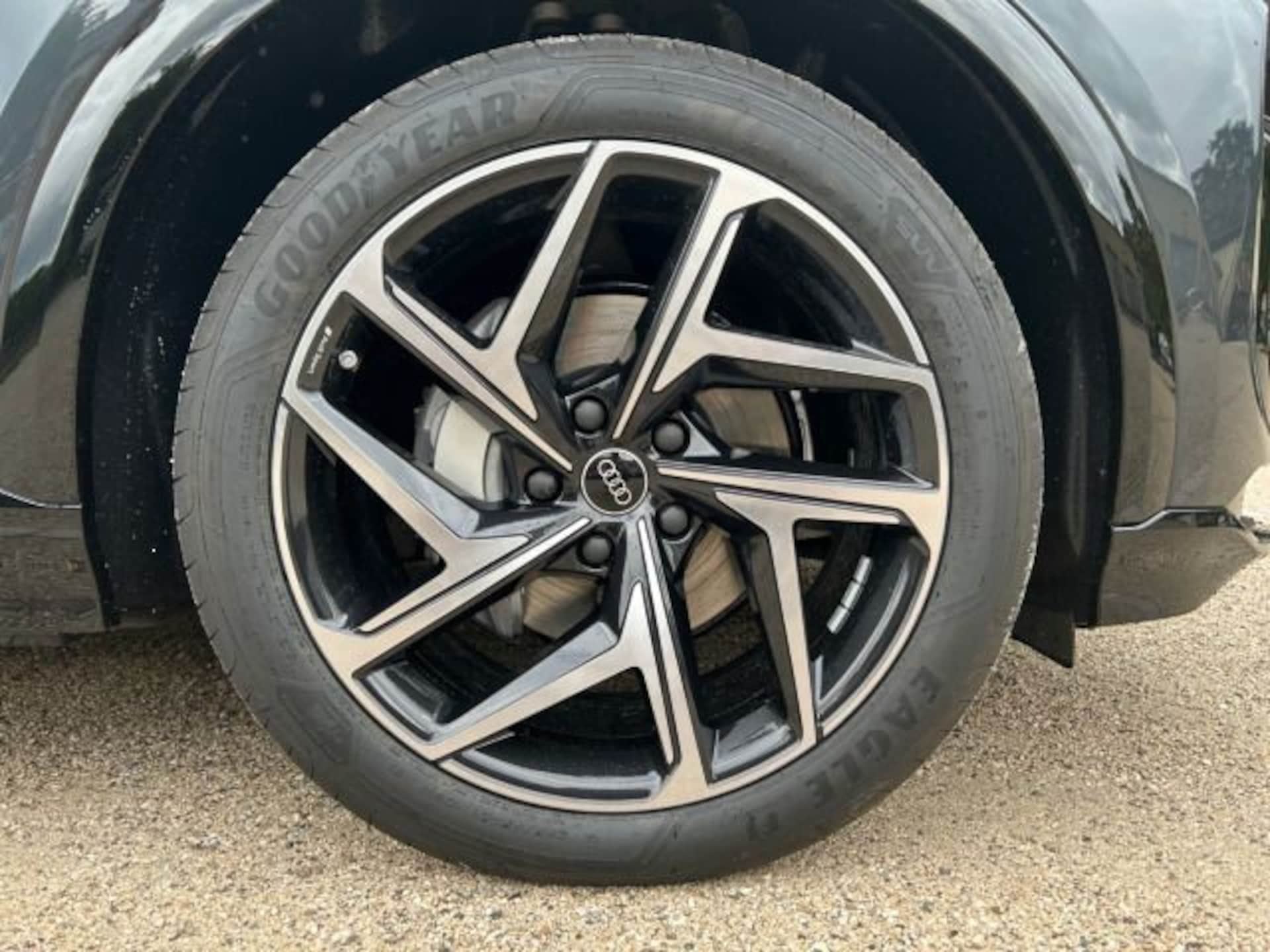 Audi Q6 SUV e-tron