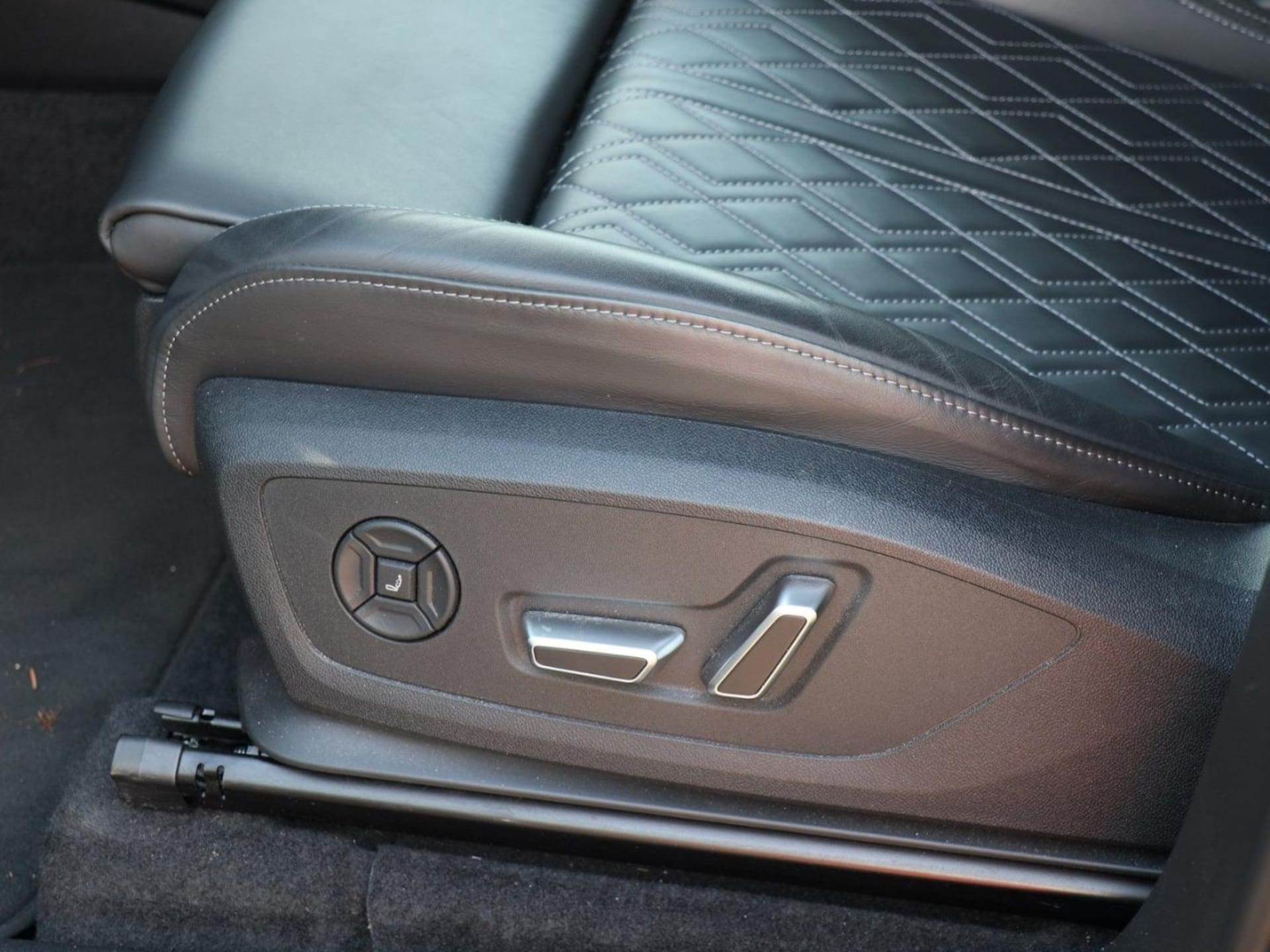 Audi Q6 SUV e-tron