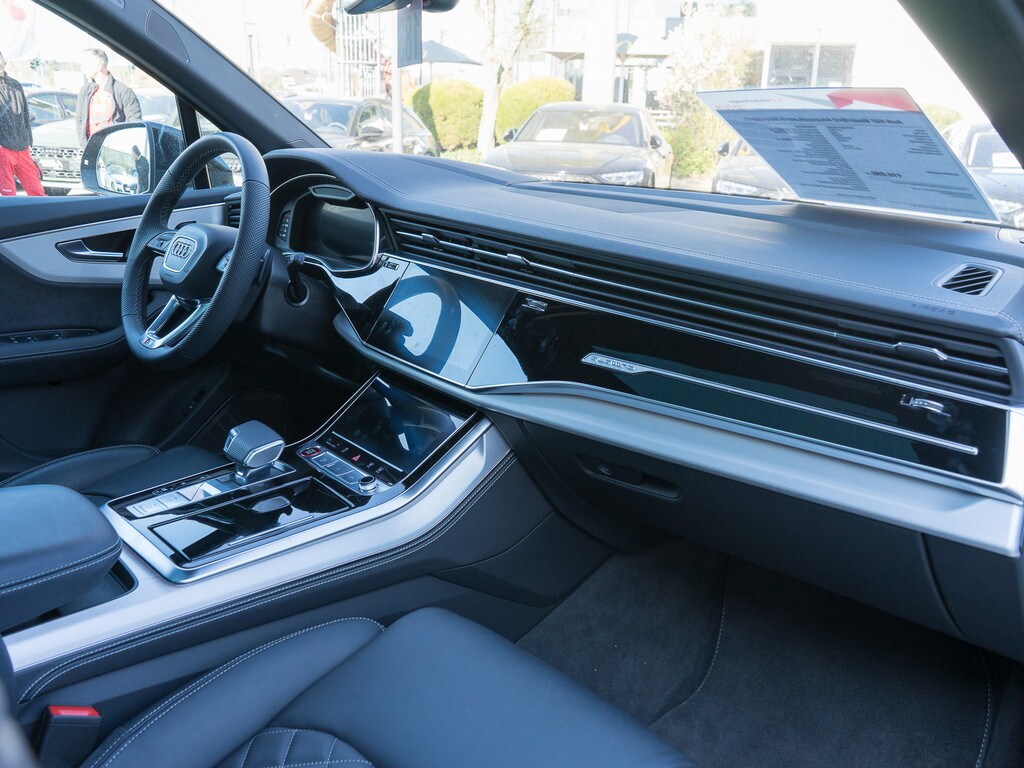Image about Audi SQ7 SUV TFSI quattro tiptronic